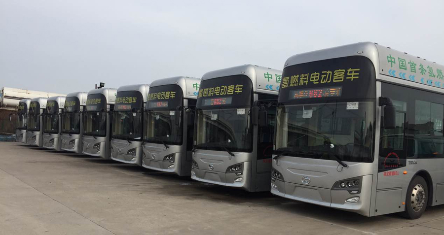 Entrega de los autobuses de pila de combustible de hidrógeno en Yunfu