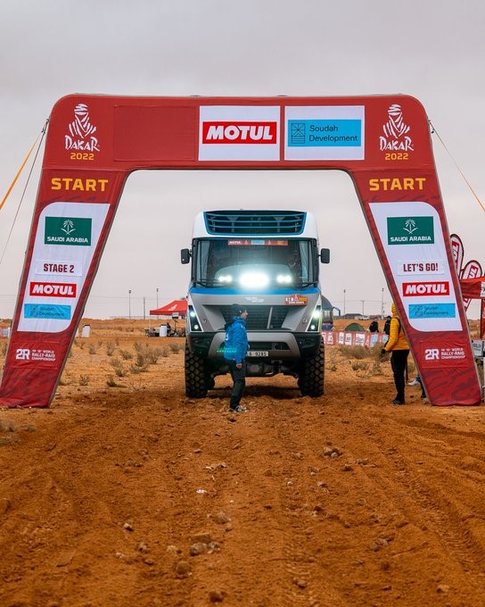 Camión de hidrógeno Gaussin H2 RACING TRUCK al inicio de la 2º Etapa del Rally Dakar 2022